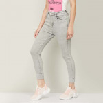 Women Stonewashed Slim Fit Jeans